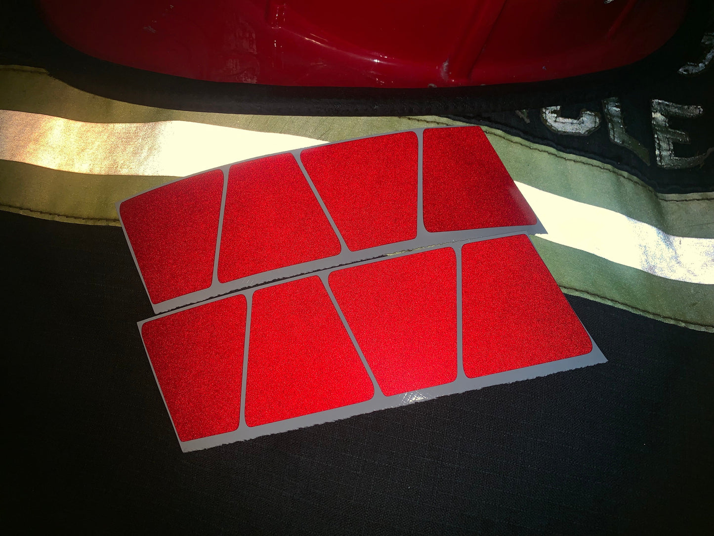 MATTE RED REFLECTIVE HELMET (TET) TETRAHEDRON 8 PACK