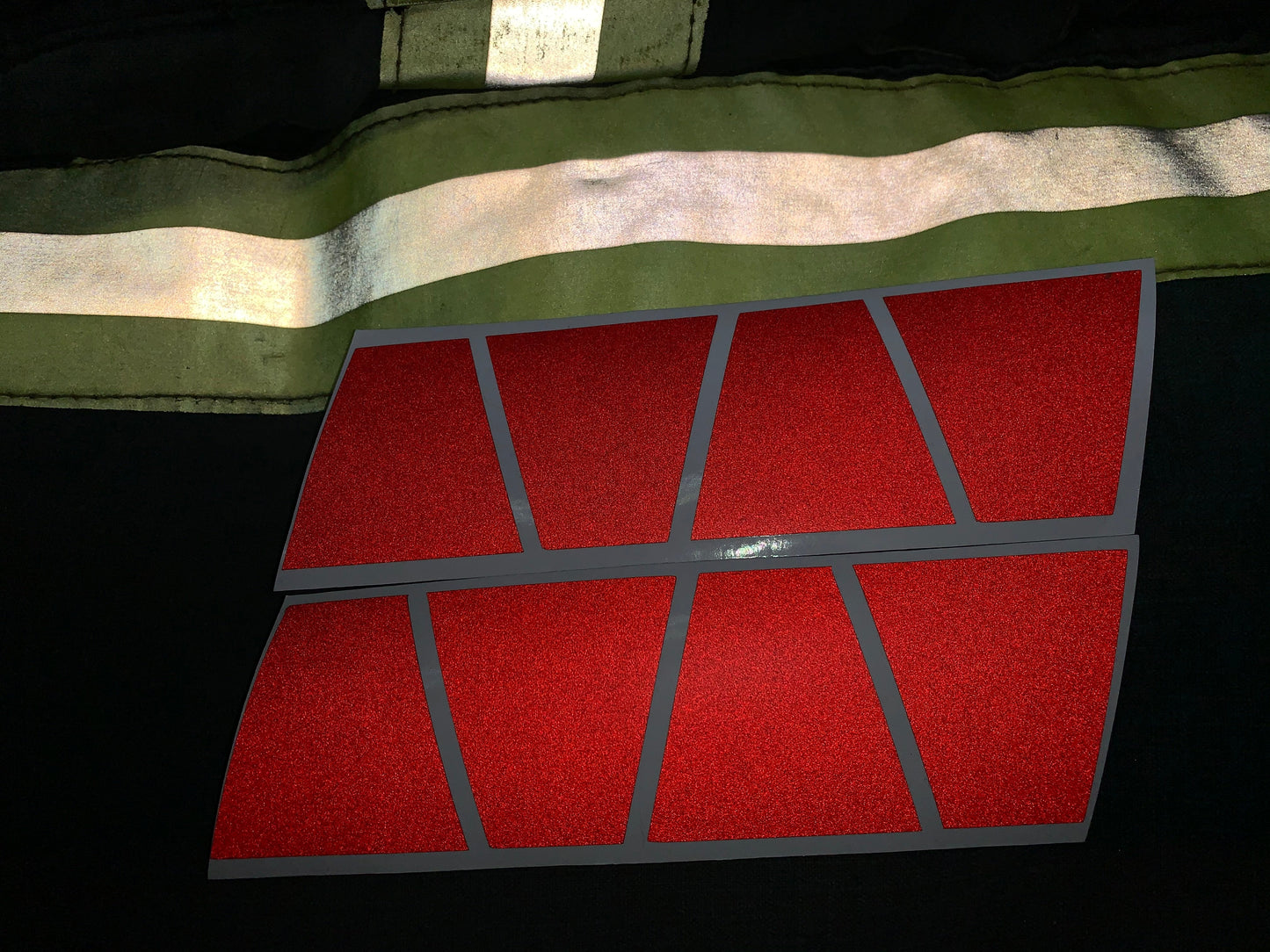 MATTE RED REFLECTIVE HELMET (TET) TETRAHEDRON 8 PACK